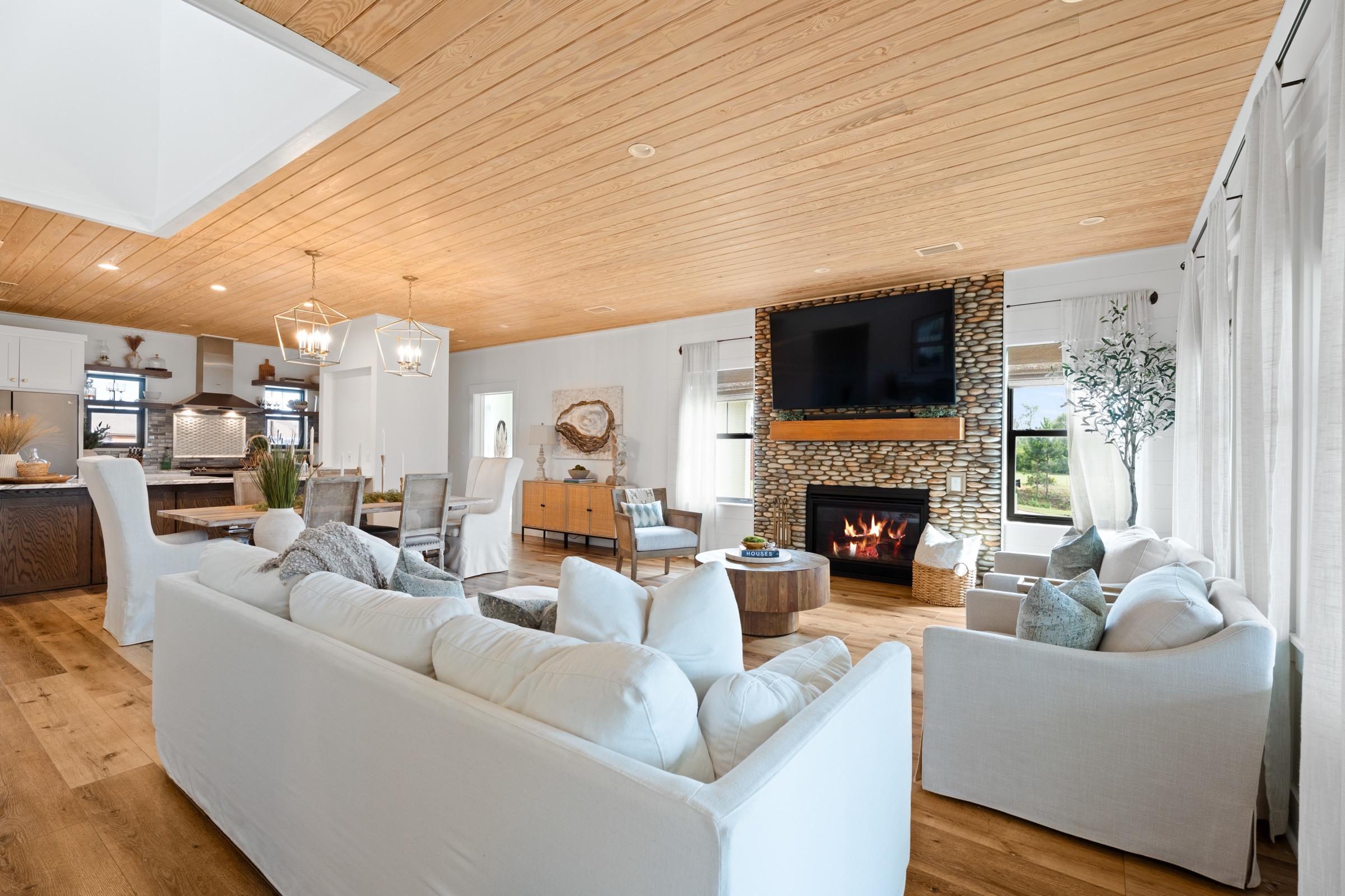 Lakeview Residence living area